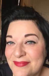 Nikki Taylor in Hourglass Ambient Lighting Powder in Dim Light & Ambient Lighting Blush in Diffused Heat